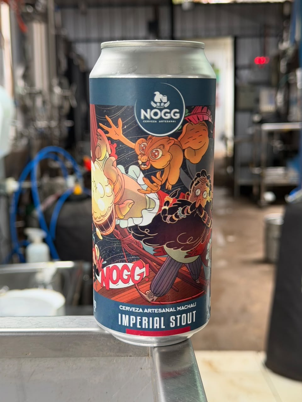 Lata 473cc Imperial Stout c/chips de roble macerados en Bourbon
